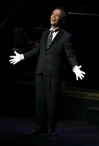 Joel Grey Photo