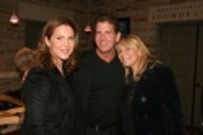 Wishful Drinking's Director Joshua Ravetch flanked by Peri Gilpin and Helen Fielding Photo