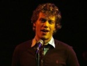 Barrett Foa sang "Never Go Back" Photo