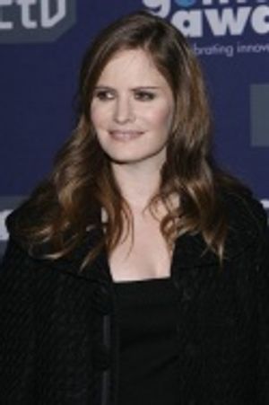 Jennifer Jason Leigh Photo