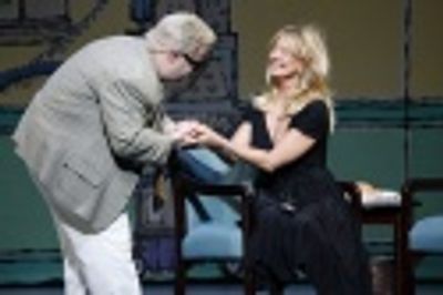 Goldie Hawn and Martin Short Photo