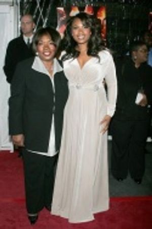 Jennifer Hudson with her mother Photo