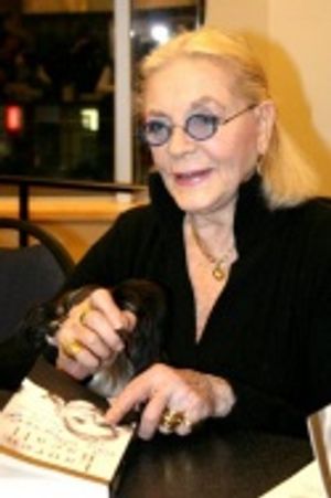 Lauren Bacall
 Photo
