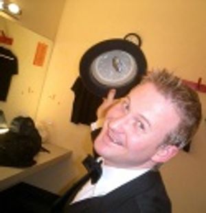 Johnny Rodgers serving up some showbiz

 Photo