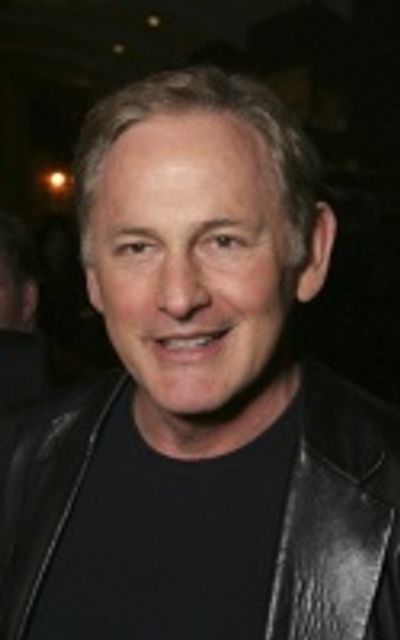 Victor Garber Photo