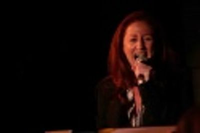 Vicki Lewis
 Photo
