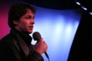 Julian Ovenden Photo