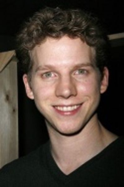 Stark Sands
 Photo