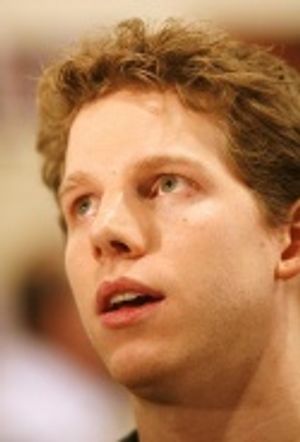 Stark Sands Photo