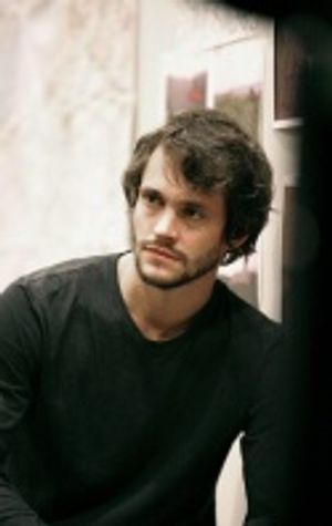 Hugh Dancy Photo