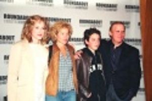 Katie Finneran, Amy Irving, Gabriel and Director Scott Ellis Photo