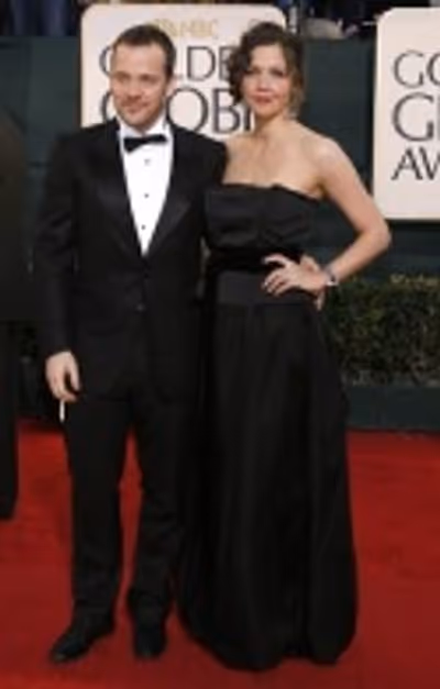 Peter Sarsgaard and wife Maggie Gyllenhaal Photo