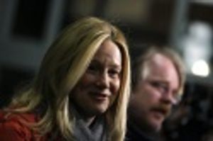 Laura Linney and Philip Seymour Hoffman Photo
