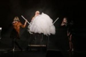 Ã¢â‚¬Å“Watch the stash, girls!Ã¢â‚¬Â  Photo