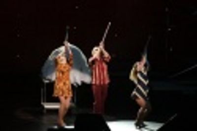 
Their finale (with Bradley Benjamin and Kim Mikesell) is nothing to sniff at

 Photo