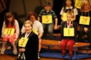 Julie Andrews and cast Photo