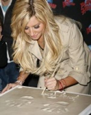 Ashley Tisdale Photo