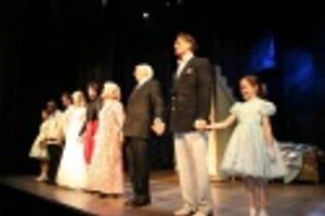 Sarah Hyland, Michael Potts, Matt Cavenaugh, Erin Davie, Christine Ebersole, Mary Lou Photo