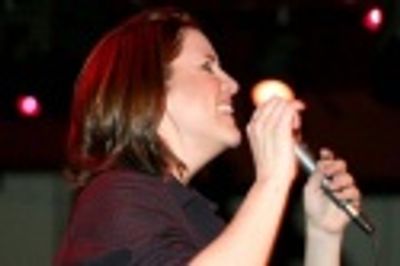 Donna Lynne Champlin
 Photo