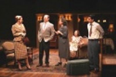 Erica Leerhsen, Michael McKean, Beth Fowler, Kate Blumberg and Nicky Katt in Atlantic Photo