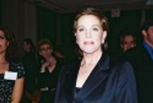 Julie Andrews

 Photo