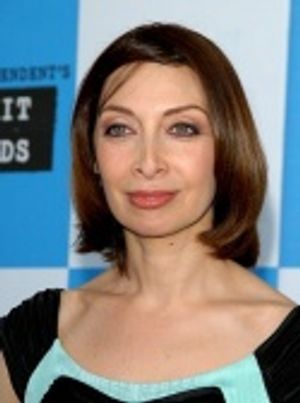 Ileana Douglas Photo