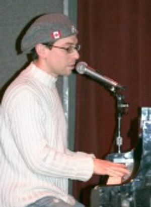 Garth Kravits "Chaperone" co star performed a hysterical comedy song Photo