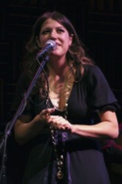 Nicole Parker Photo