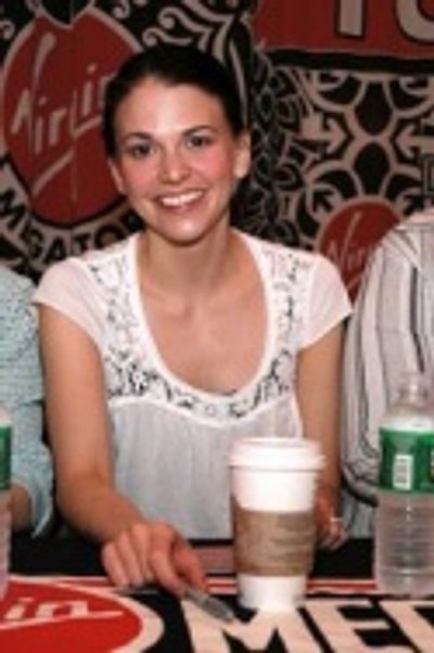 Sutton Foster Photo