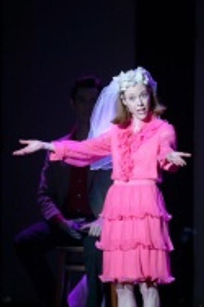 Veanne Cox Photo