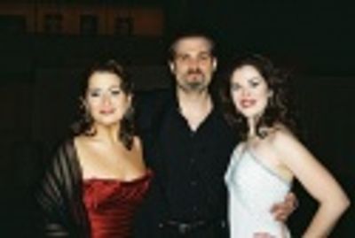 Heather Johnson (Kate), Marc Kudisch and Sarah Jane McMahon (Mabel) Photo