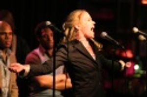 Lauren Kennedy Photo