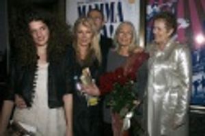 Daisy Bevan, her mom Joely Richardson, Carlo Gabriel Nero, Lynn Redgrave and Vanessa  Photo