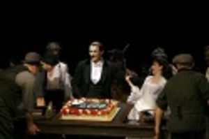 Howard McGillin, Jennifer Hope Wills and cast Photo