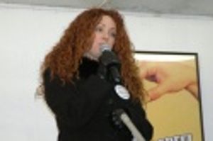 Kelli Rabke sings "Over the Rainbow" Photo