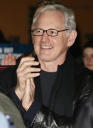 Victor Garber Photo