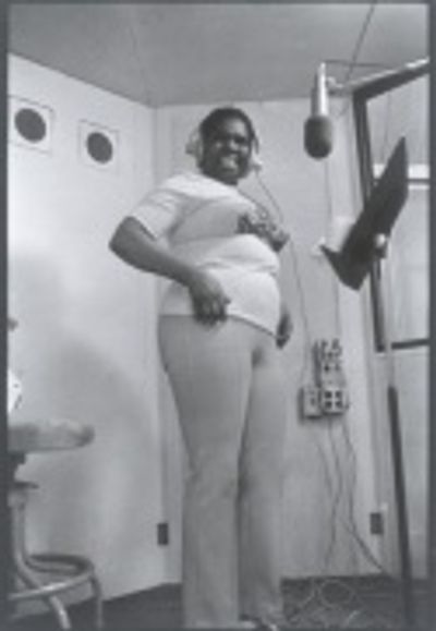 Linda Hopkins at the recording session of Inner City. Photo