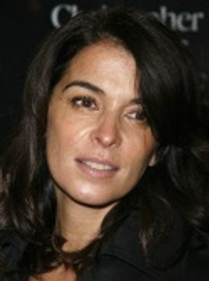 Annabella Sciorra Photo