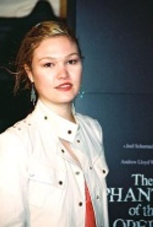 Julia Stiles Photo