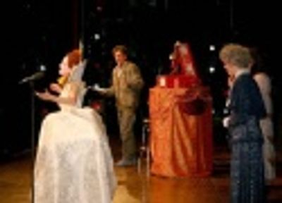 Jennifer Smith and John Glover Photo