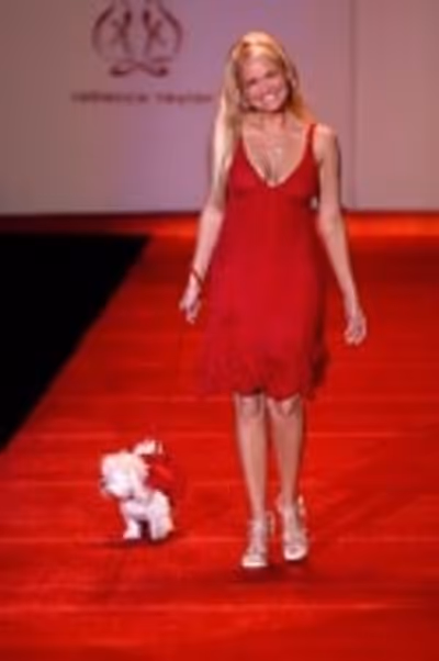 Photo of Kristin Chenoweth by Walter McBride/Retna Ltd.


 Photo