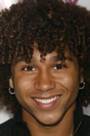 Corbin Bleu Photo