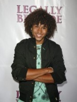 Corbin Bleu Photo