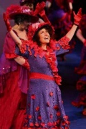 Melissa Manchester takes her curtain call Photo