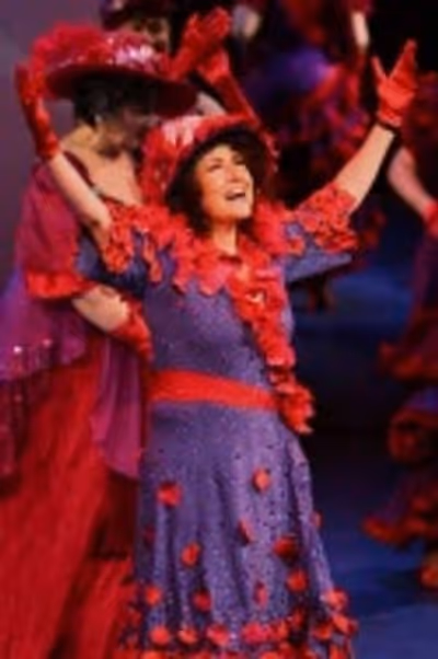 Melissa Manchester takes her curtain call Photo
