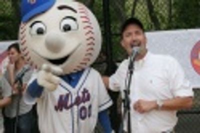 Mr. Met and Frank Conway (BC/EFA) Photo