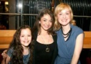 Kelsey Fowler, Sarah Hyland and Erin Davie Photo