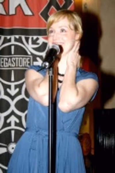 Erin Davie Photo