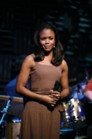 Nikki Renee Daniels Photo