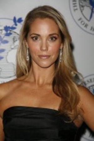 Elizabeth Berkley Photo
